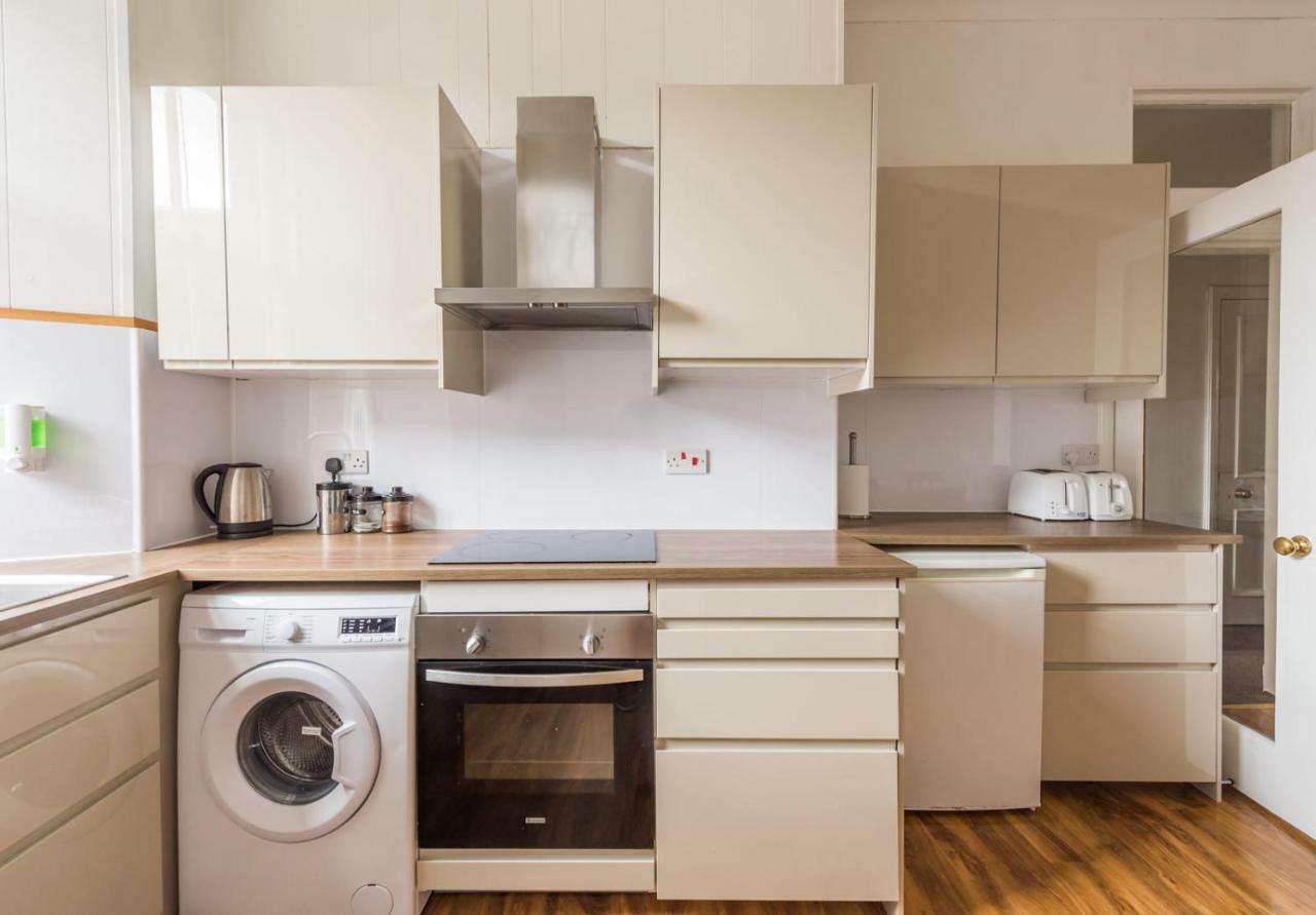 3 Bed Overlooking Meadows Park Единбург Екстериор снимка