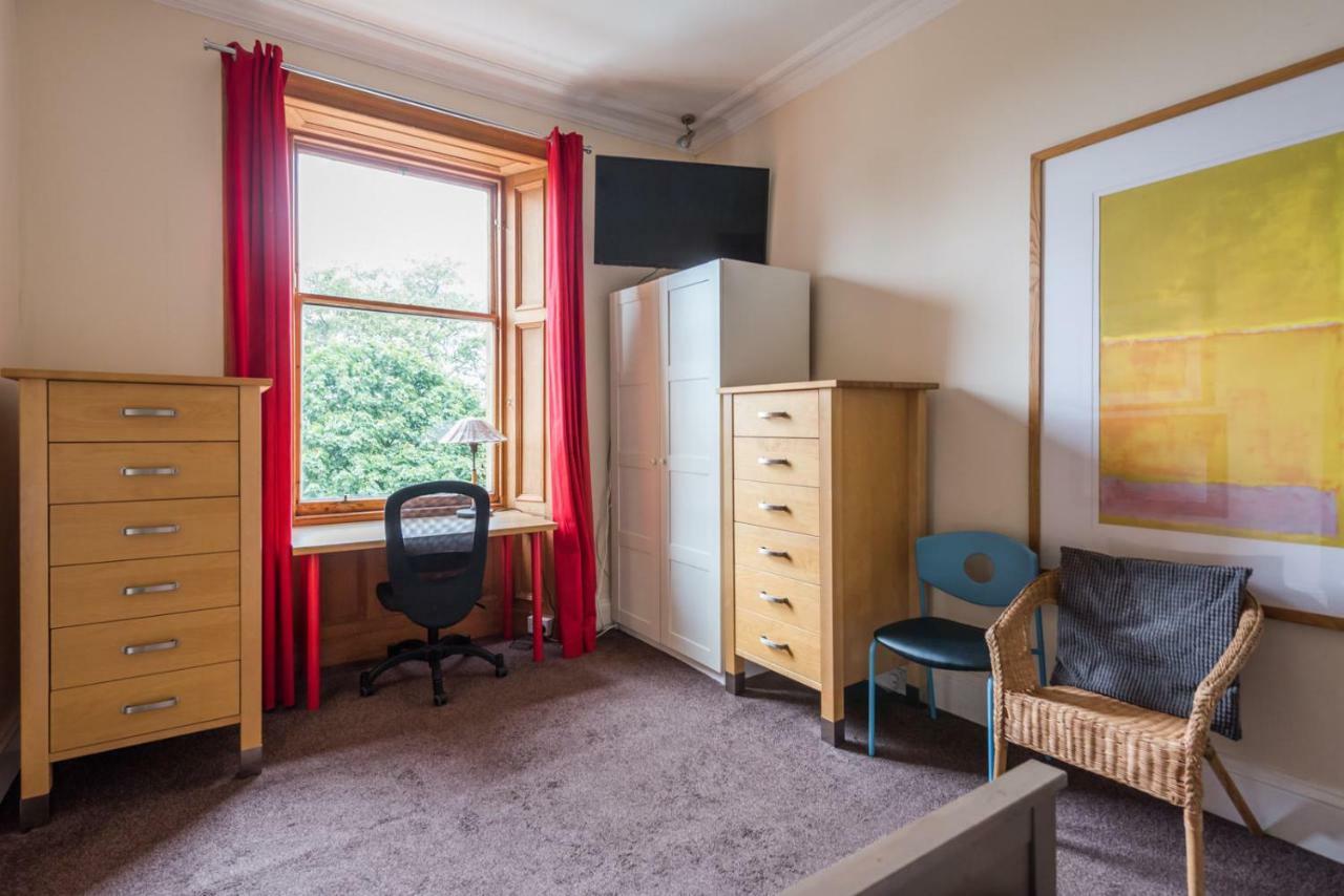 3 Bed Overlooking Meadows Park Единбург Екстериор снимка