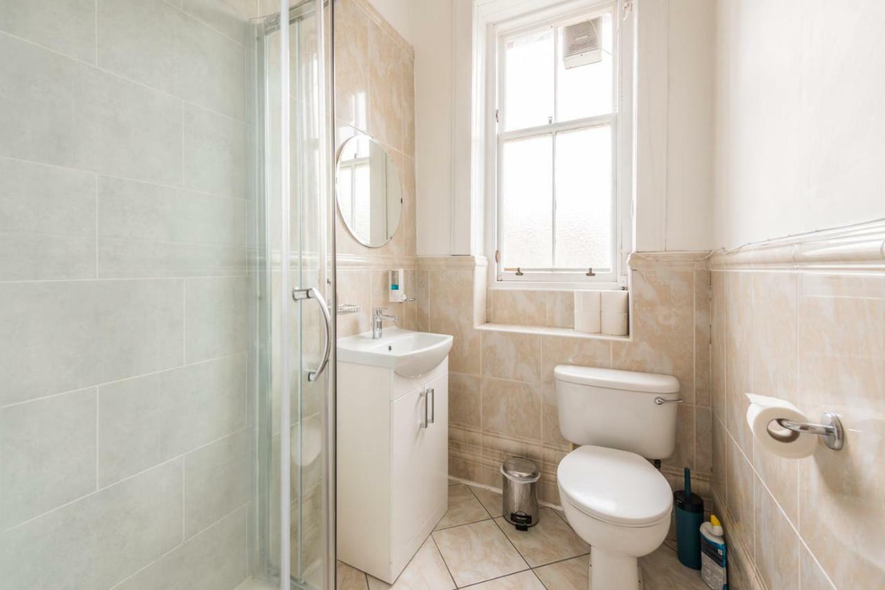 3 Bed Overlooking Meadows Park Единбург Екстериор снимка